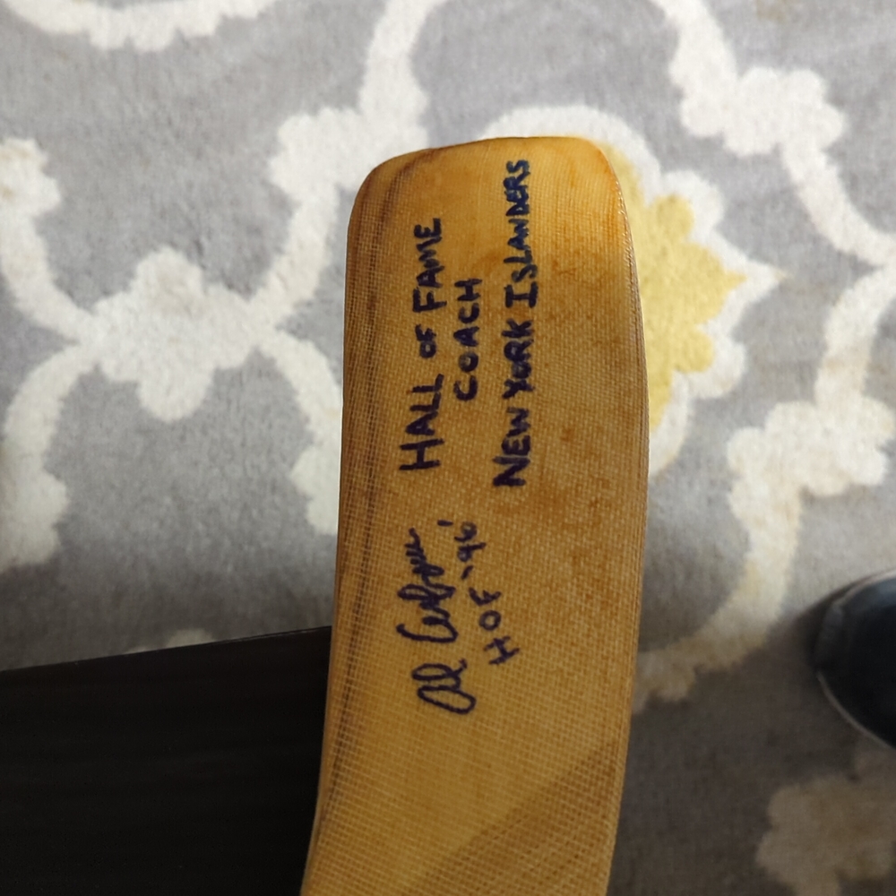 Mike Bossy Hall of Fame stick autographed by (2) - Picture 9 of 11